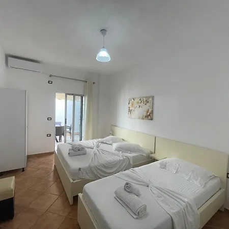 Rrodhaj Appartement Saranda