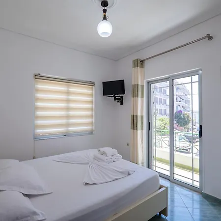 Rrodhaj Apartment *