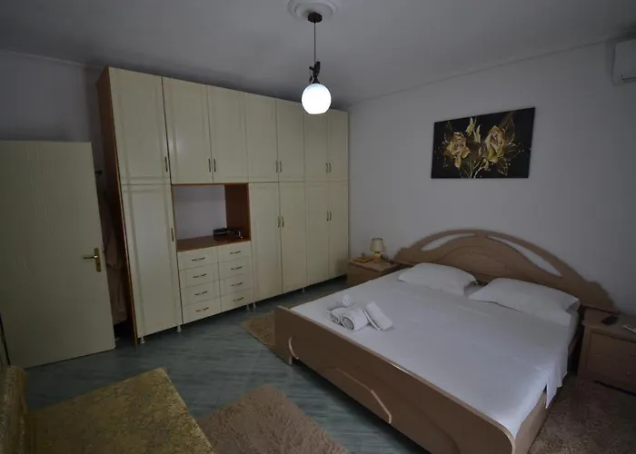 Appartement Rrodhaj *