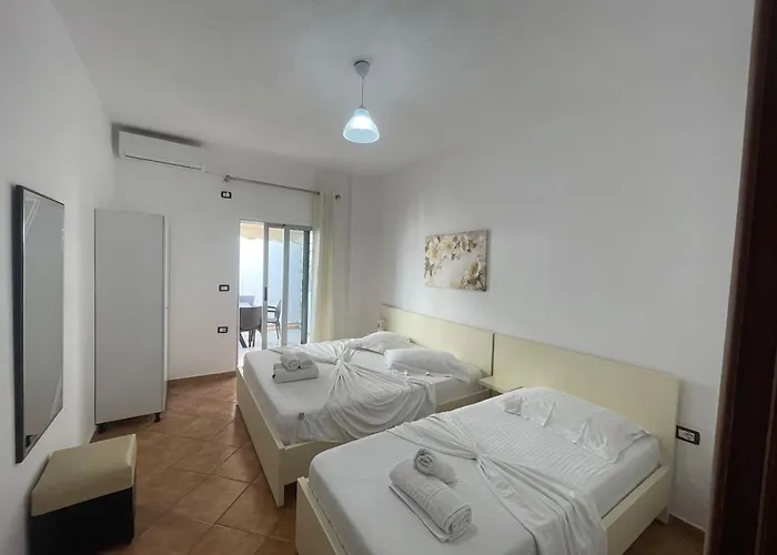 Rrodhaj 公寓 Sarandë