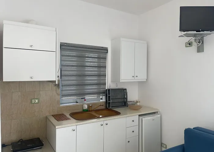 Apartament Rrodhaj *