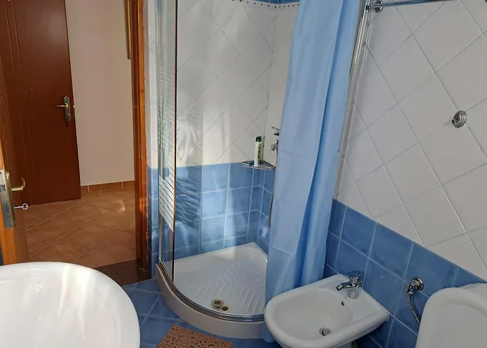 Rrodhaj * Saranda